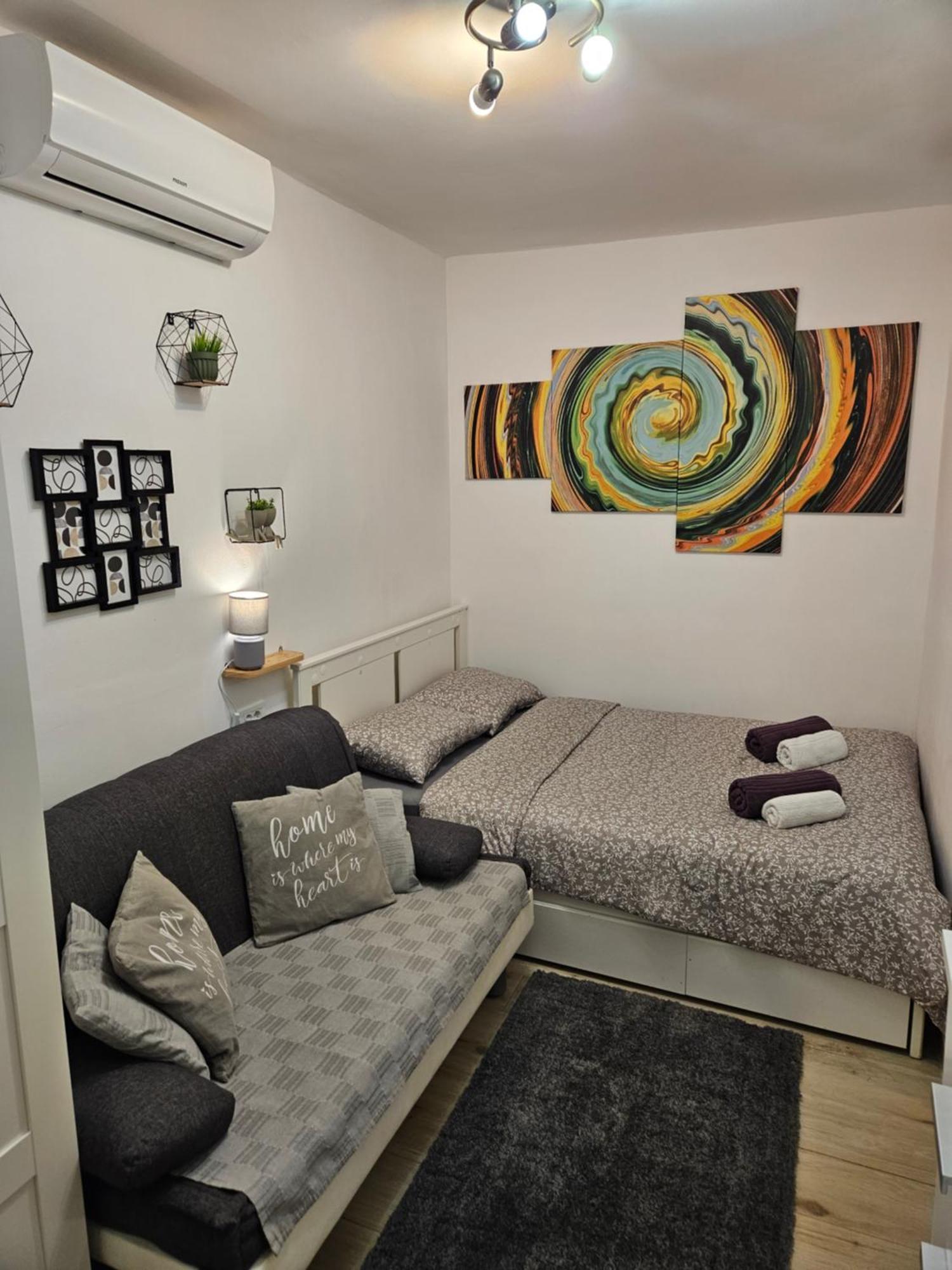 Apartment Maja - Strict Center Of 자그레브 외부 사진