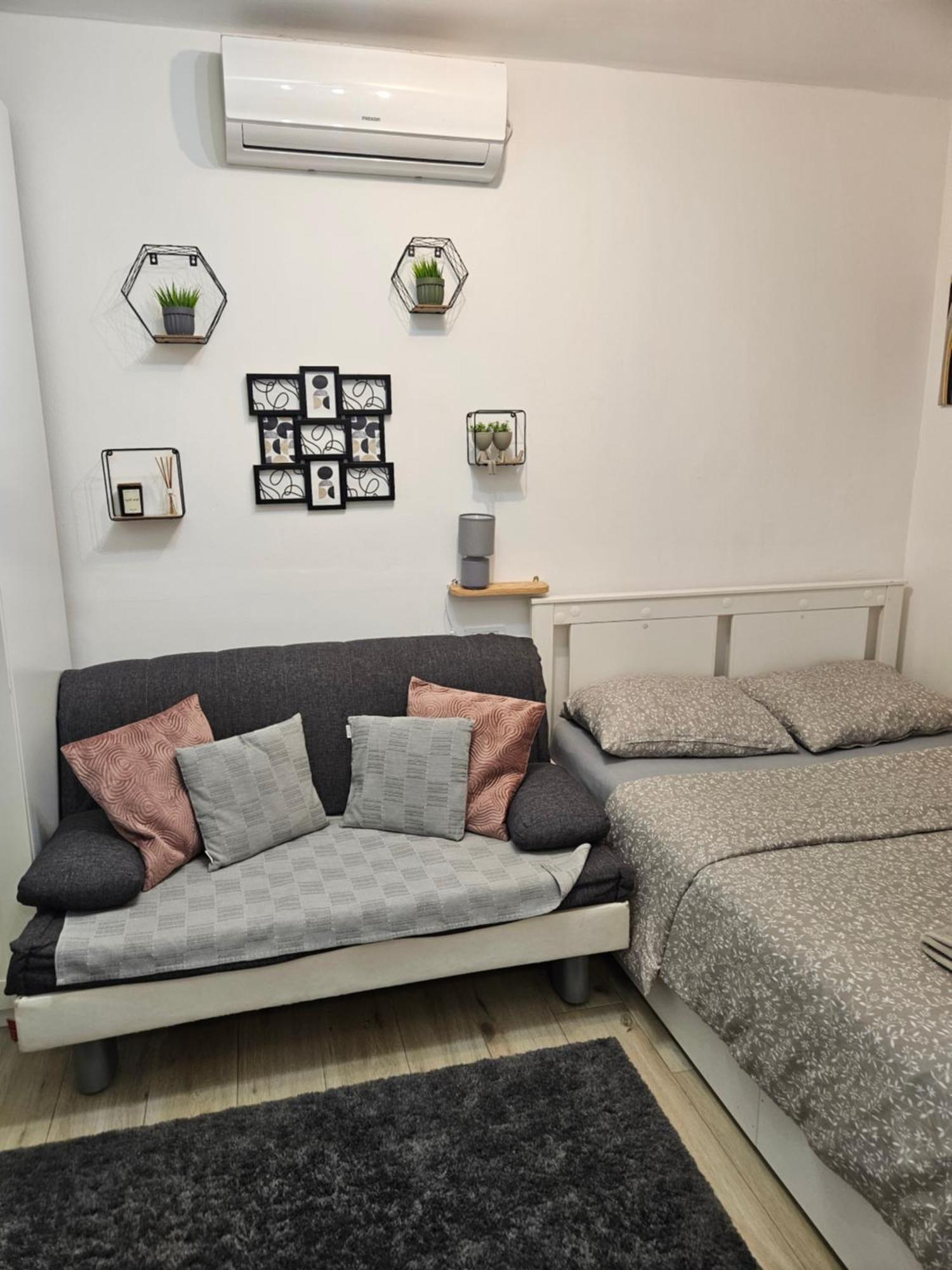 Apartment Maja - Strict Center Of 자그레브 외부 사진